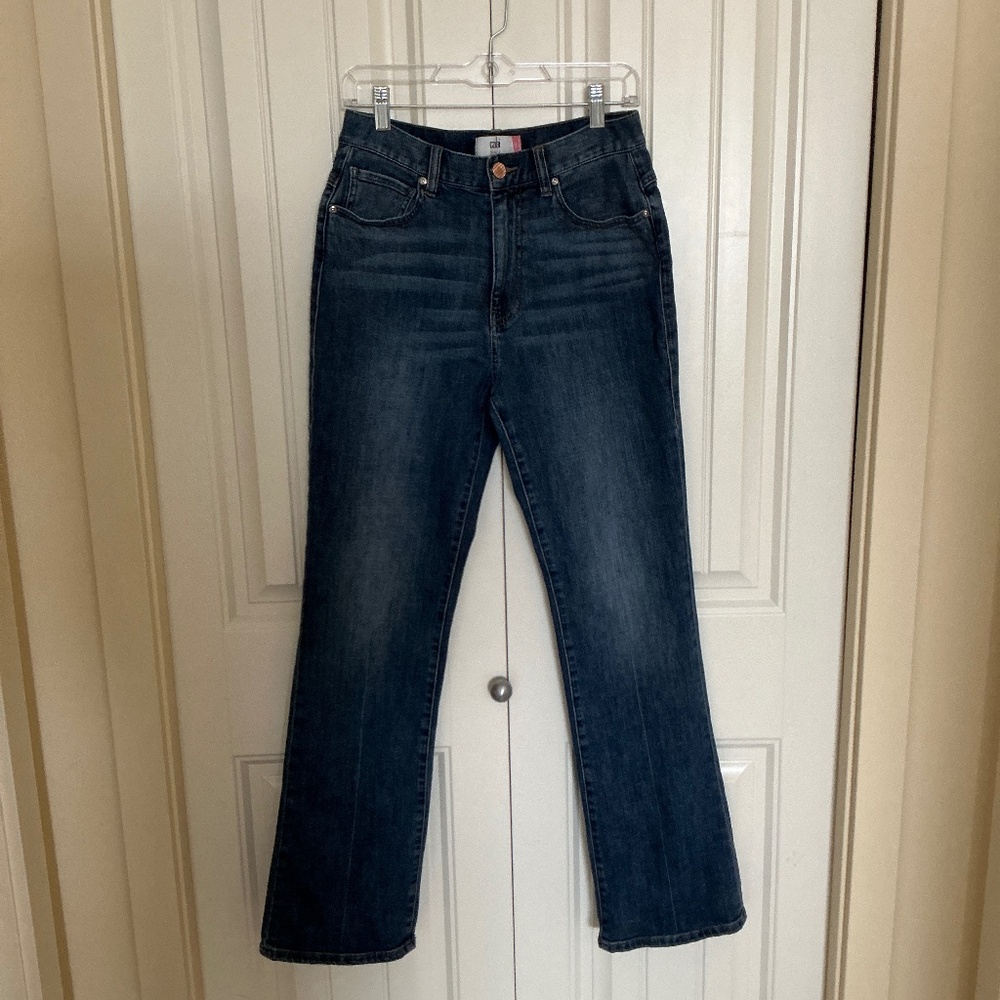 CAbi women’s boot cut jean style 6069 Size 6